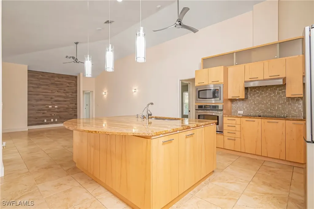 5099 Tallowood Way Naples FL 34116