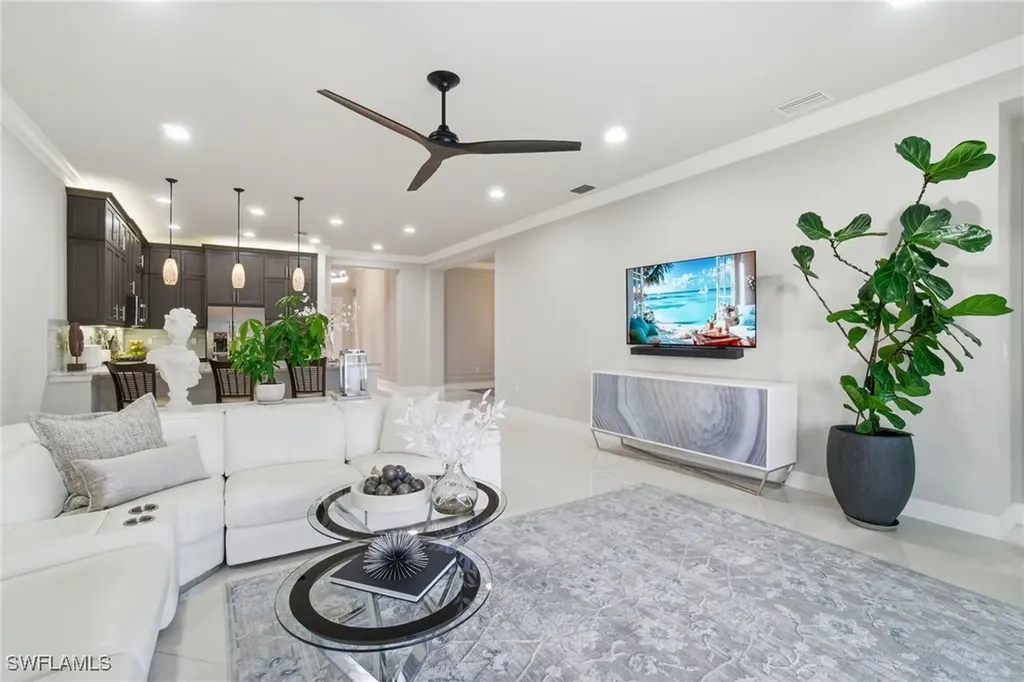 4318 Aurora Street Naples FL 34119