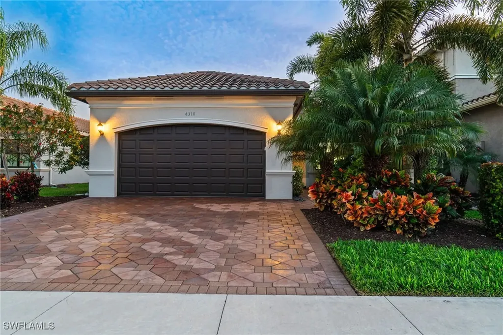 4318 Aurora Street Naples FL 34119