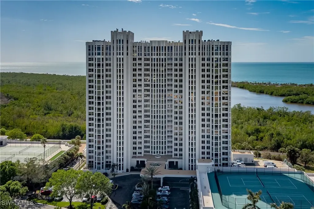 6849 Grenadier Boulevard Naples FL 34108