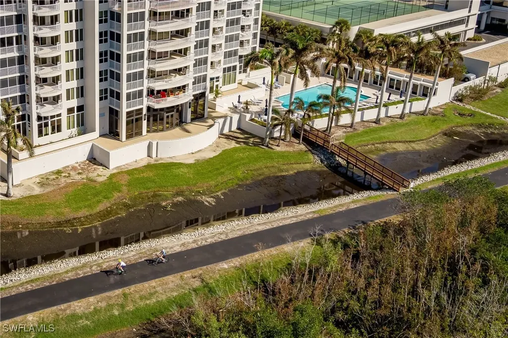 6849 Grenadier Boulevard Naples FL 34108