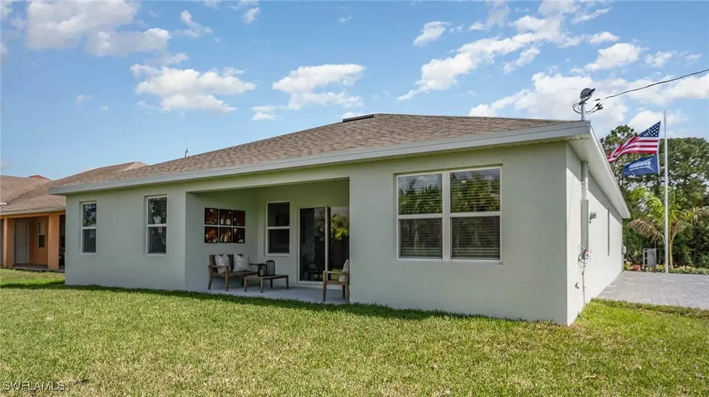 106 SE 23rd Place Cape Coral FL 33990