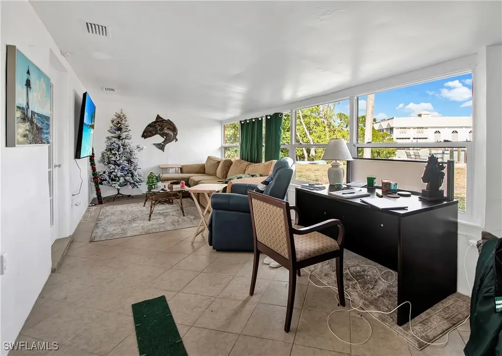 101 Pago Pago Drive E Naples FL 34113