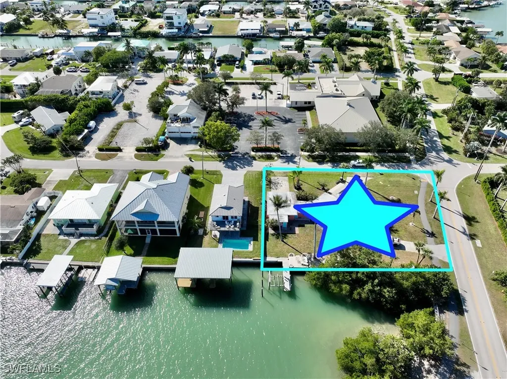 101 Pago Pago Drive E Naples FL 34113