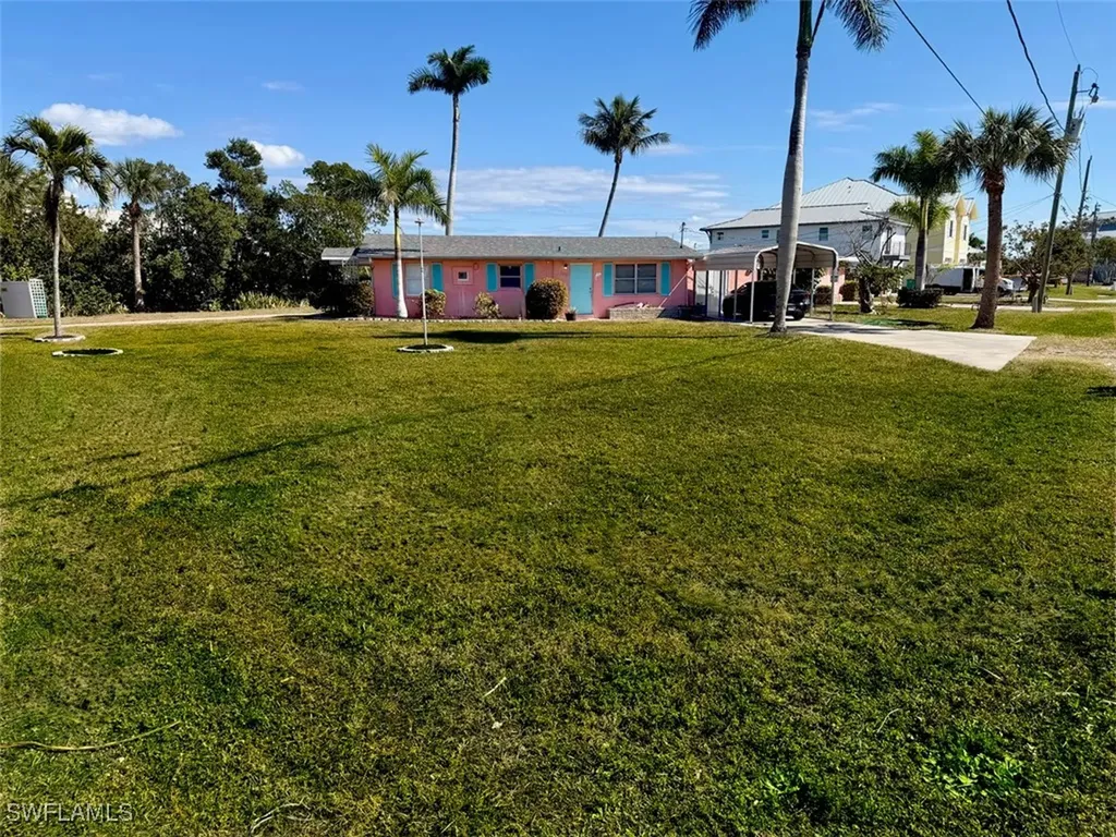 101 Pago Pago Drive E Naples FL 34113