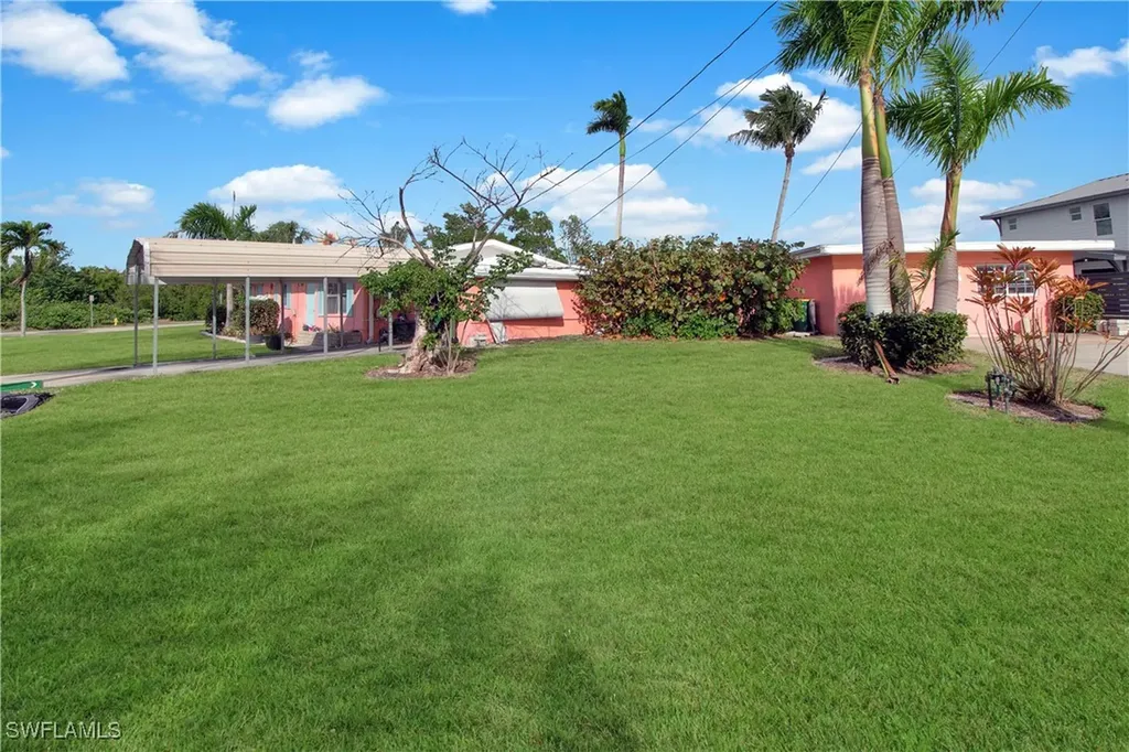 101 Pago Pago Drive E Naples FL 34113