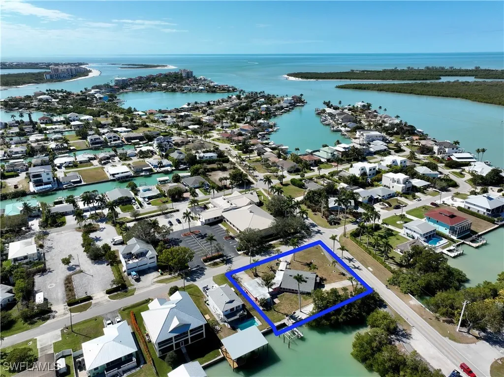 101 Pago Pago Drive E Naples FL 34113