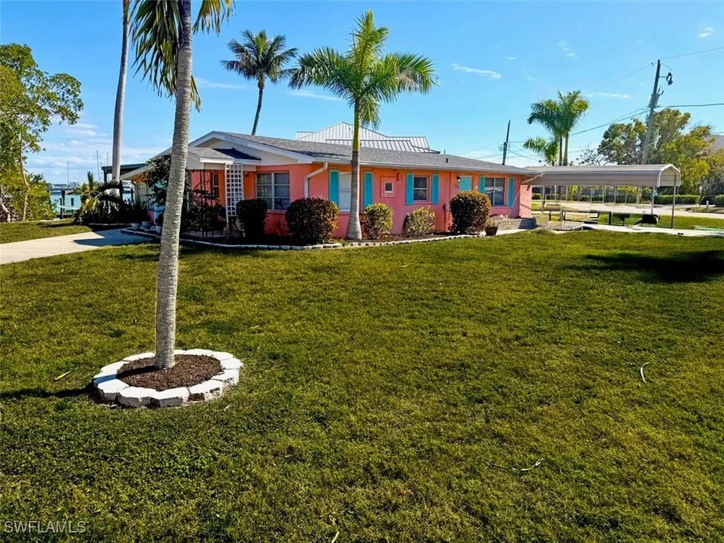 101 Pago Pago Drive E Naples FL 34113