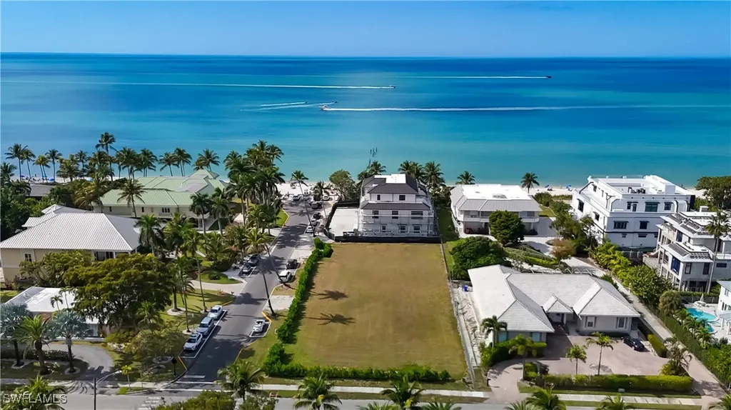 280 Gulf Shore Boulevard S Naples FL 34102