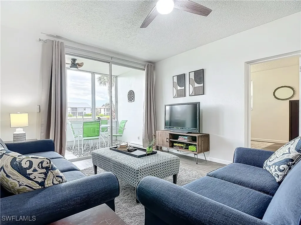 4613 SE 5th Avenue Cape Coral FL 33904