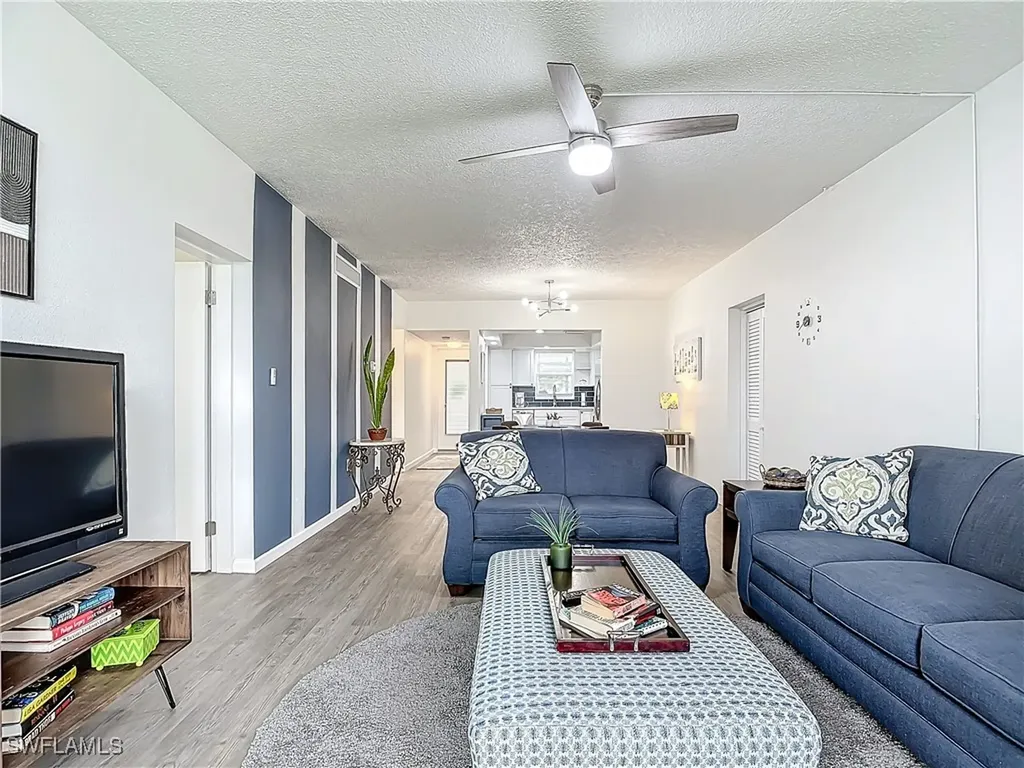 4613 SE 5th Avenue Cape Coral FL 33904