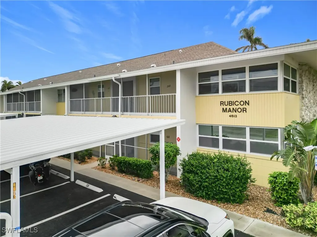 4613 SE 5th Avenue Cape Coral FL 33904