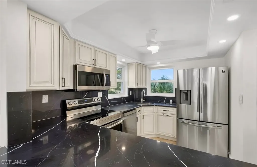 29 High Point Circle E Naples FL 34103