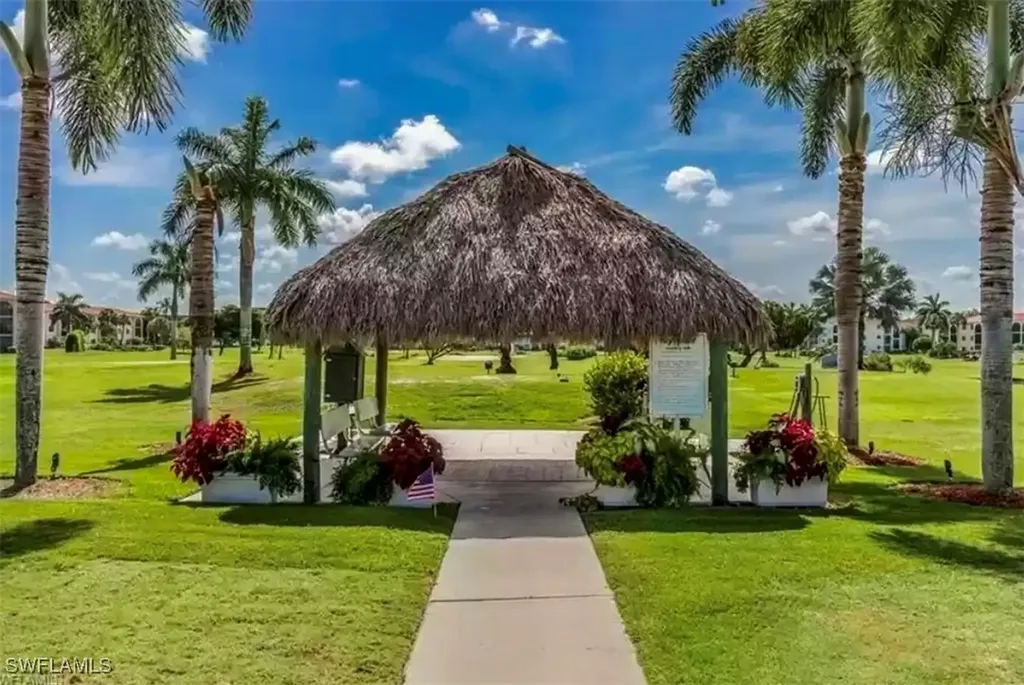 29 High Point Circle E Naples FL 34103