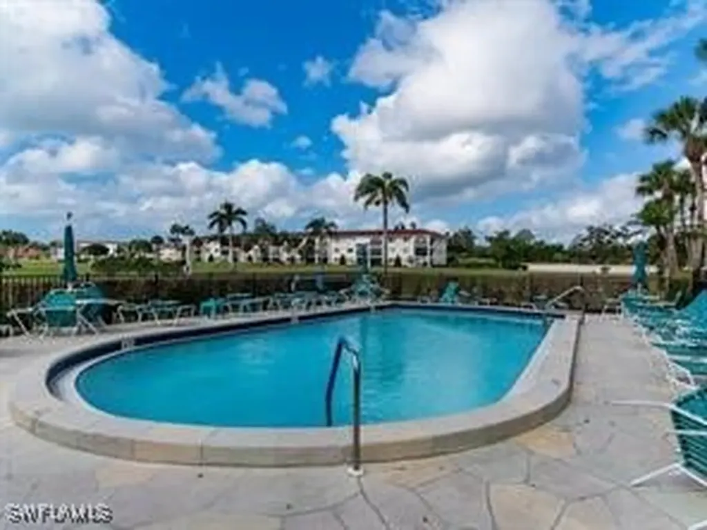 29 High Point Circle E Naples FL 34103