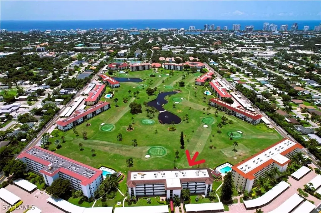 29 High Point Circle E Naples FL 34103