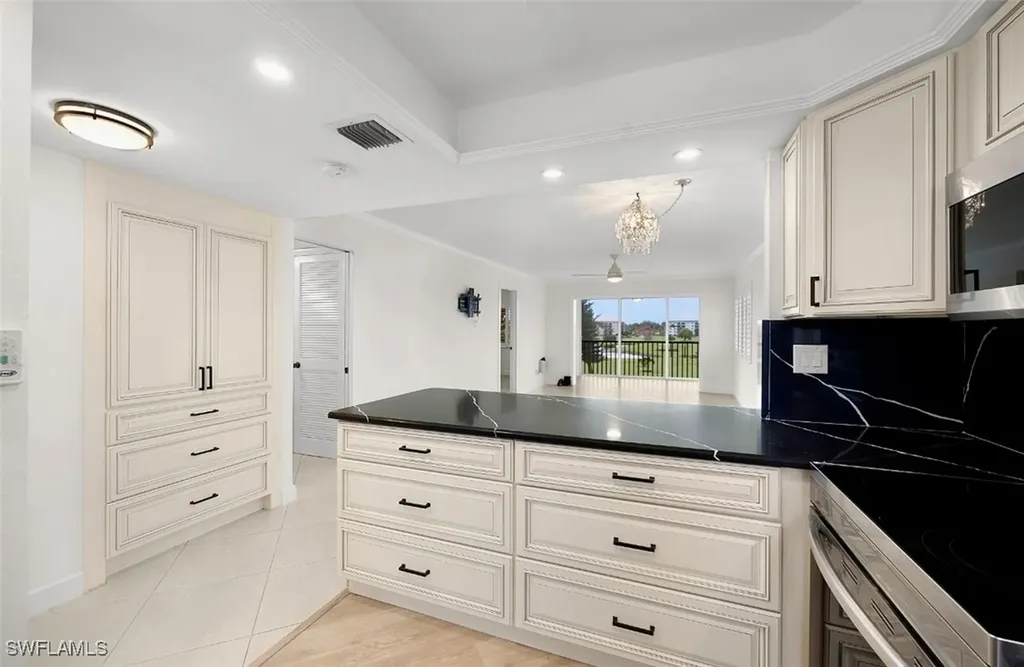 29 High Point Circle E Naples FL 34103