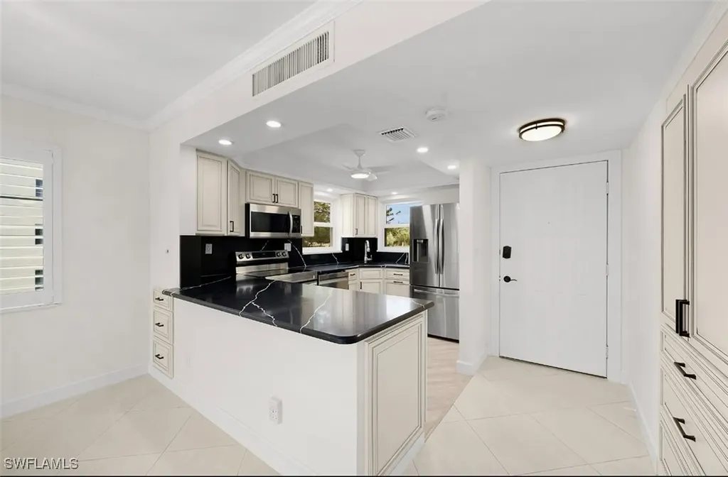 29 High Point Circle E Naples FL 34103