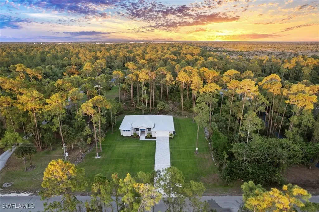 1970 17th Street SW Naples FL 34117