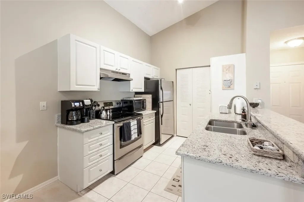 2190 Arbour Walk Circle Naples FL 34109