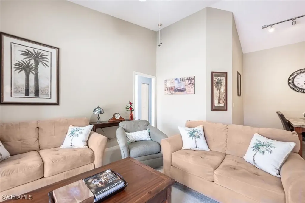 2190 Arbour Walk Circle Naples FL 34109