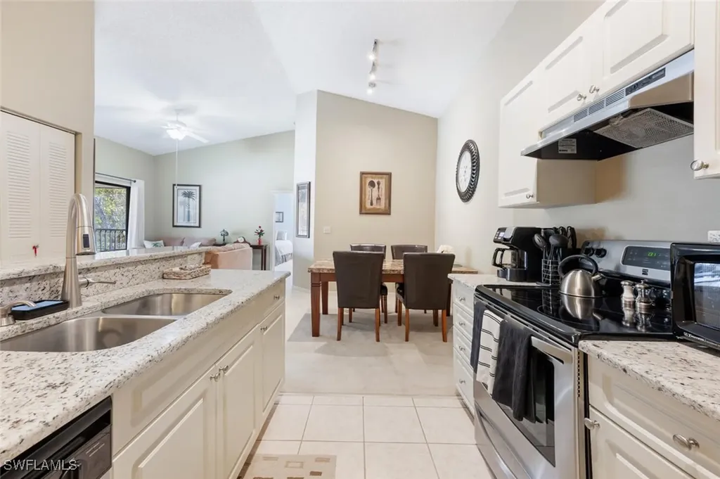 2190 Arbour Walk Circle Naples FL 34109