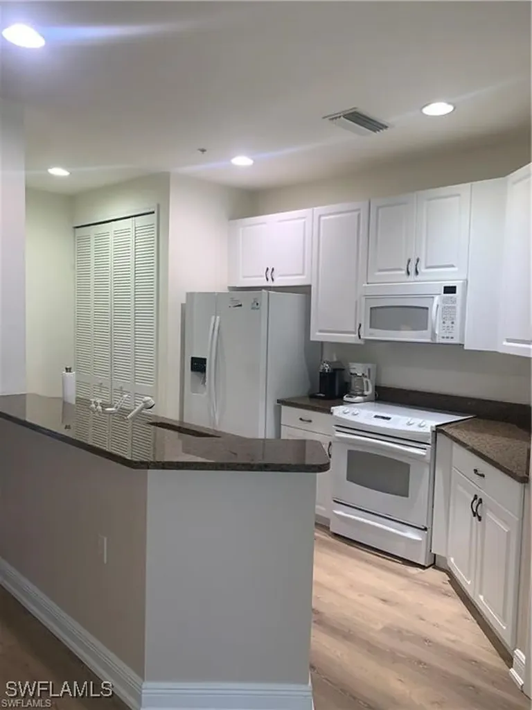 1380 Sweetwater Cove Naples FL 34110