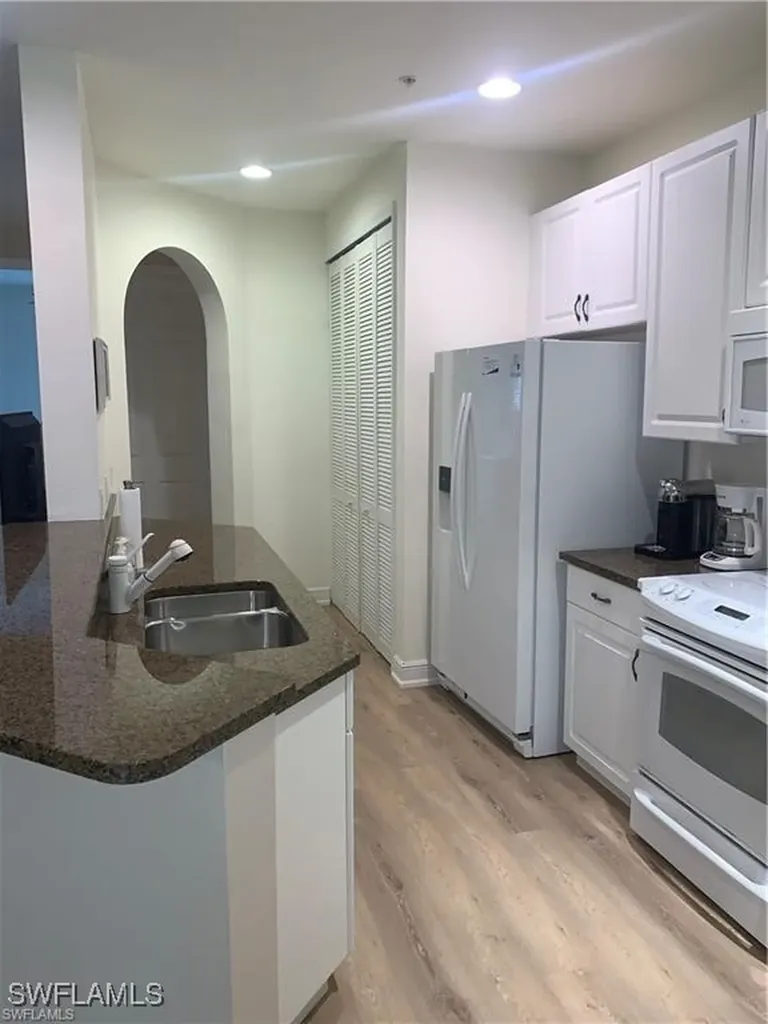 1380 Sweetwater Cove Naples FL 34110