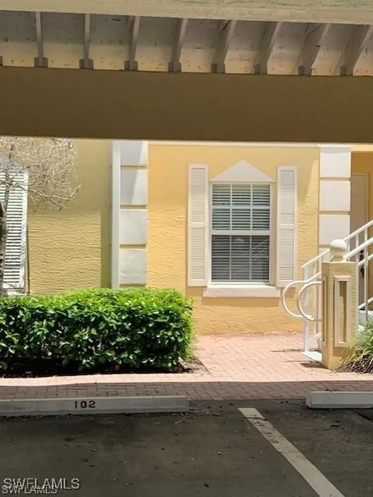 1380 Sweetwater Cove Naples FL 34110