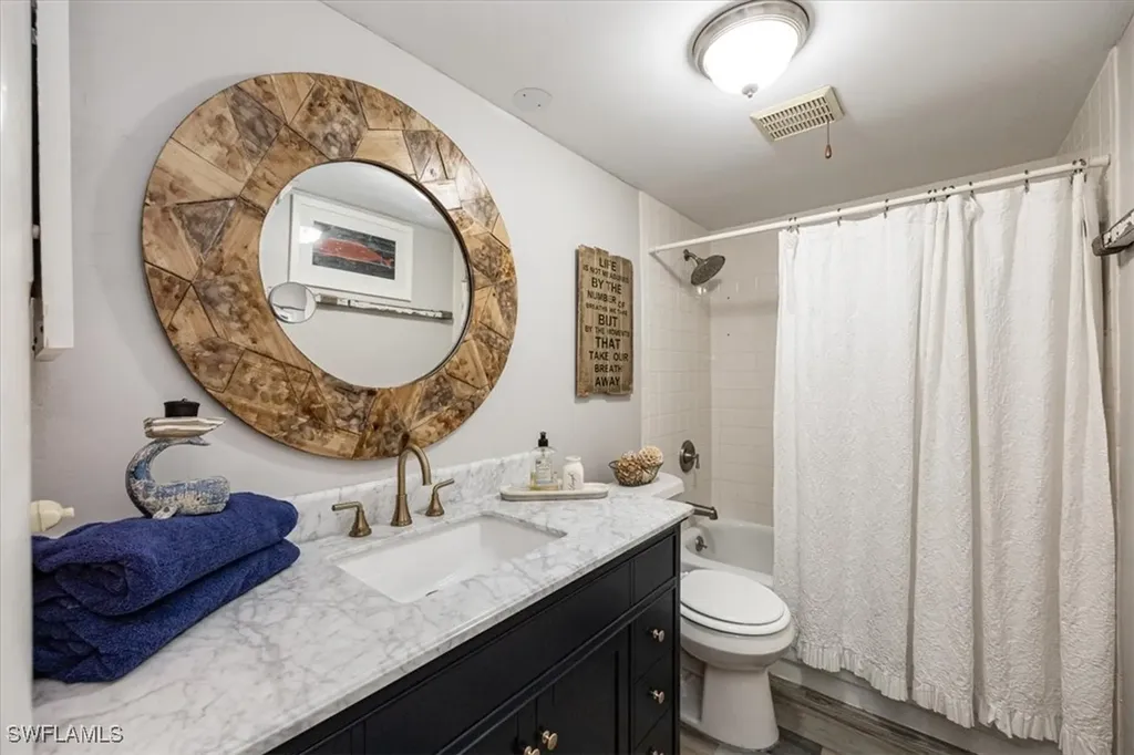 142 Palm Drive Naples FL 34112
