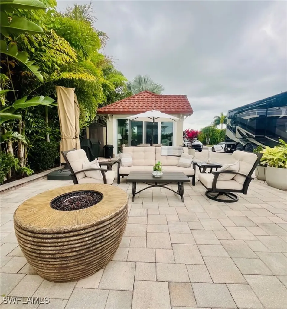 4589 Southern Breeze Drive Naples FL 34114