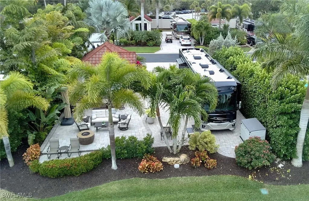 4589 Southern Breeze Drive Naples FL 34114