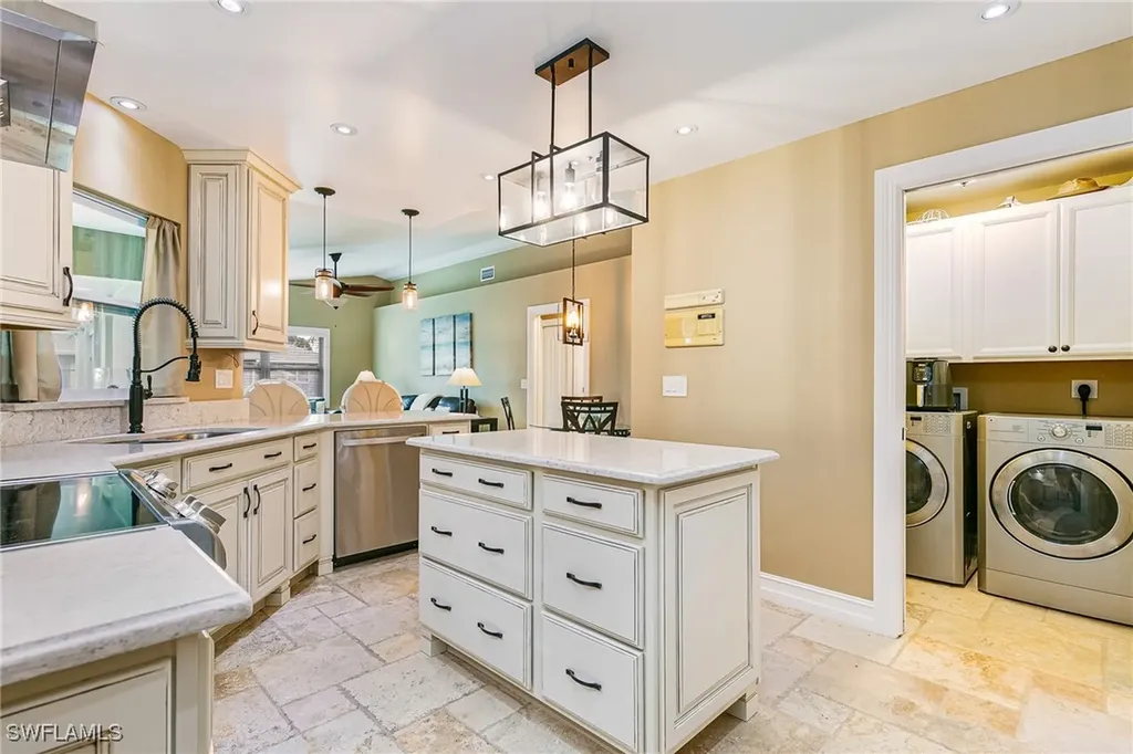 401 Candlewick Circle E Lehigh Acres FL 33936