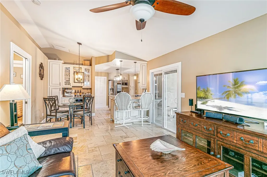 401 Candlewick Circle E Lehigh Acres FL 33936