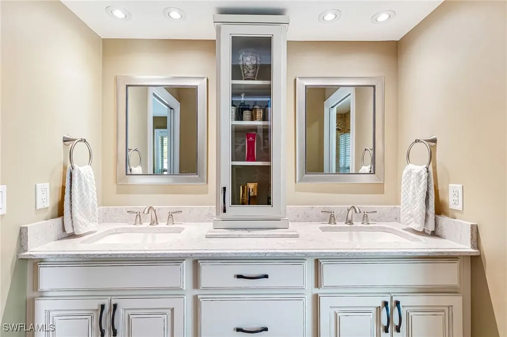 401 Candlewick Circle E Lehigh Acres FL 33936