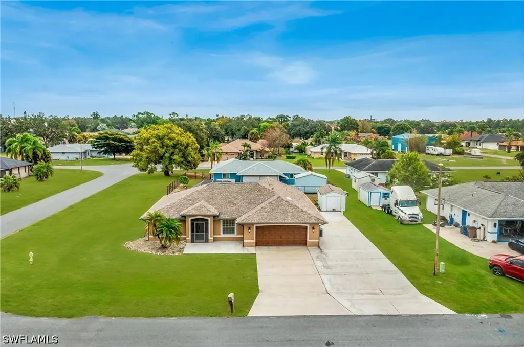 401 Candlewick Circle E Lehigh Acres FL 33936