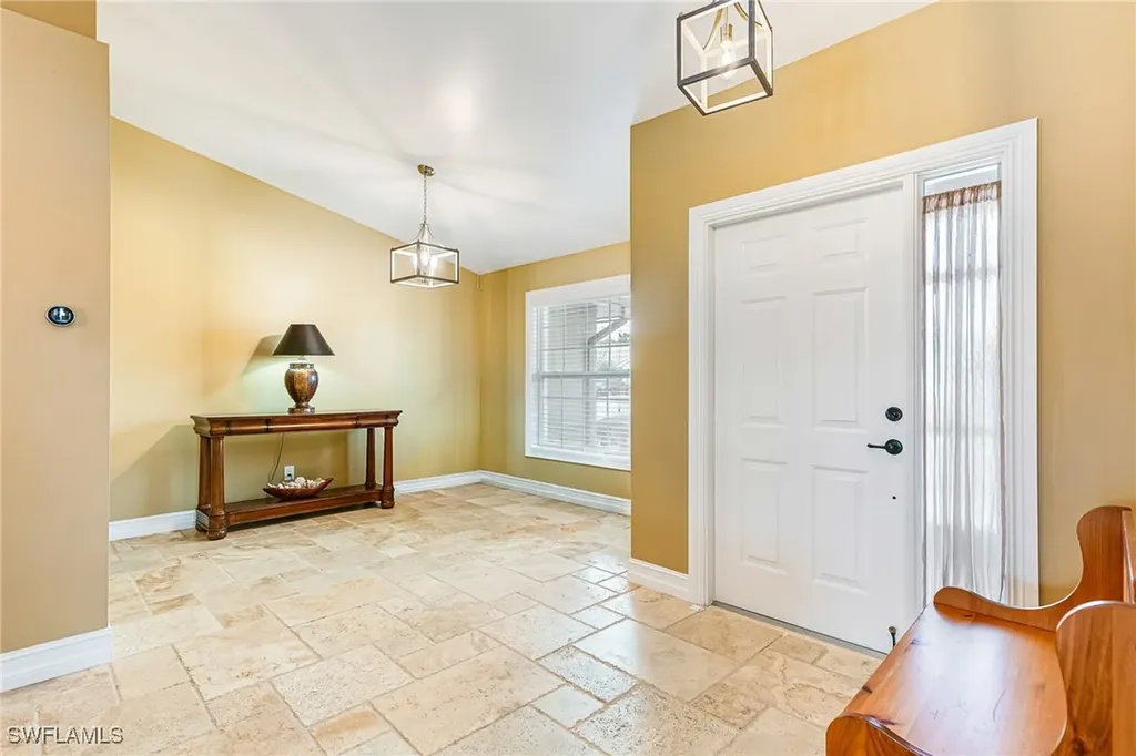 401 Candlewick Circle E Lehigh Acres FL 33936