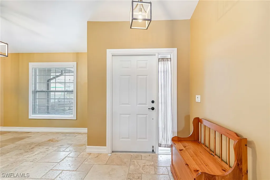 401 Candlewick Circle E Lehigh Acres FL 33936