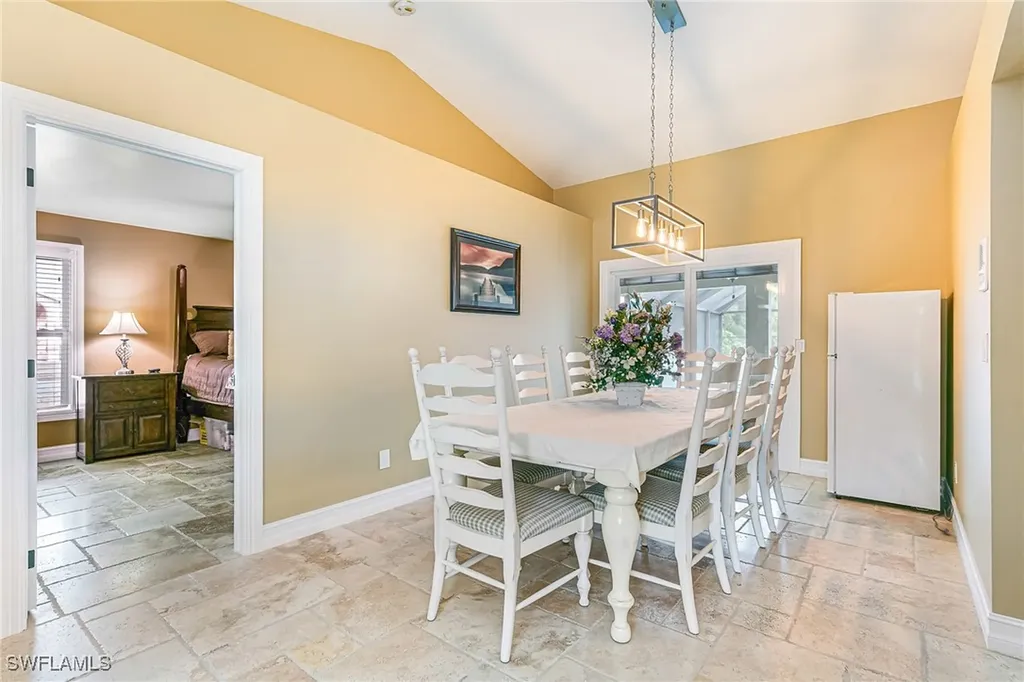 401 Candlewick Circle E Lehigh Acres FL 33936