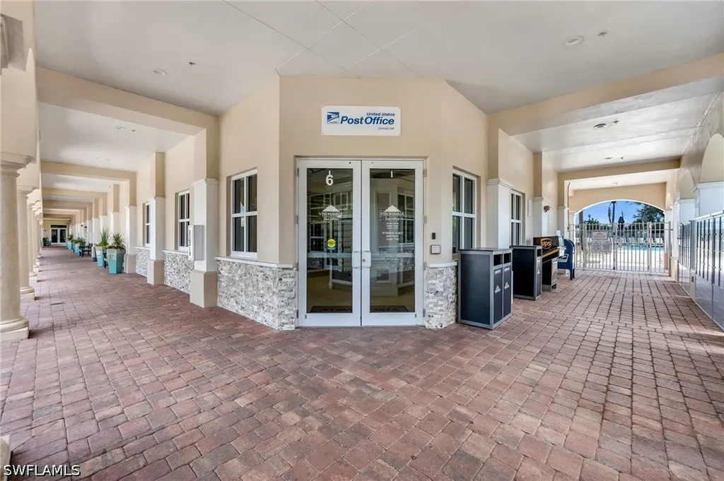 8009 Wilfredo Court Naples FL 34114