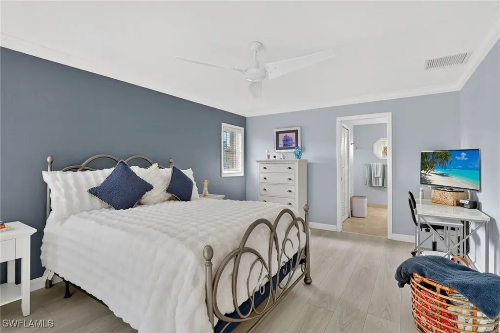 2236 Queens Boulevard Naples FL 34112