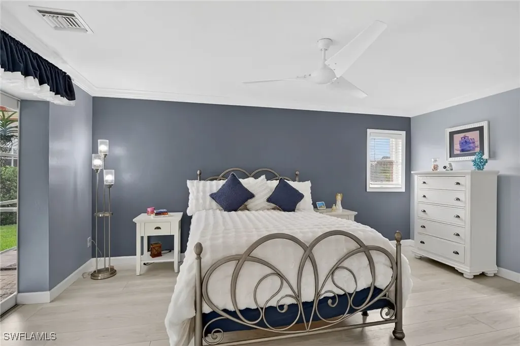 2236 Queens Boulevard Naples FL 34112