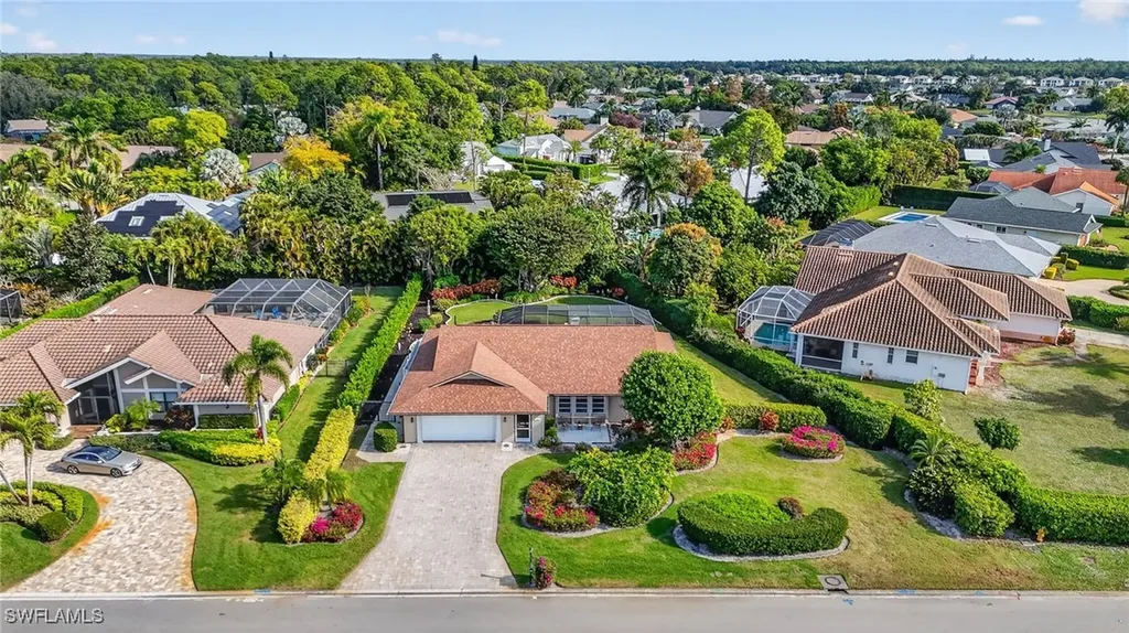 2236 Queens Boulevard Naples FL 34112
