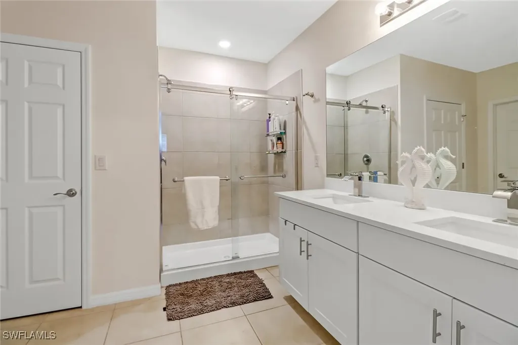 742 Hadley Place W Naples FL 34104