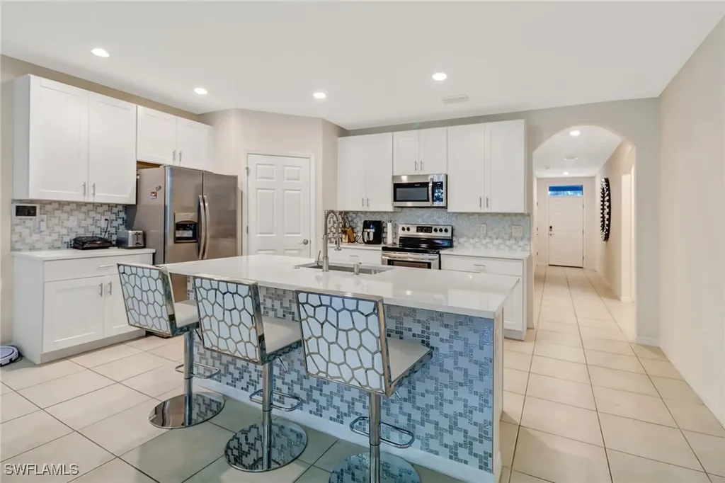 742 Hadley Place W Naples FL 34104