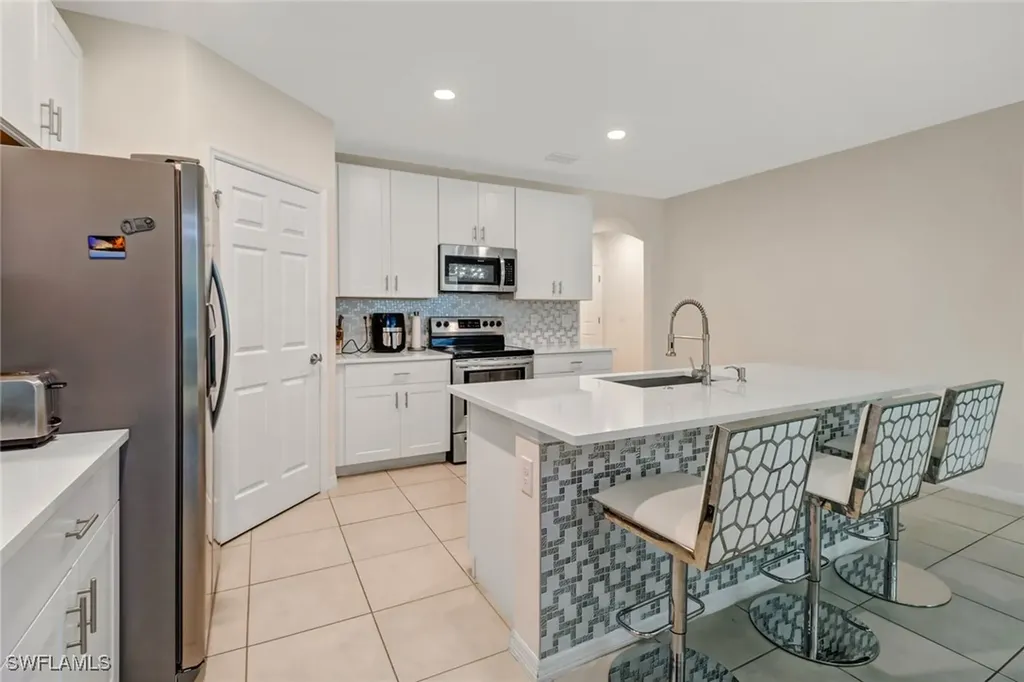 742 Hadley Place W Naples FL 34104