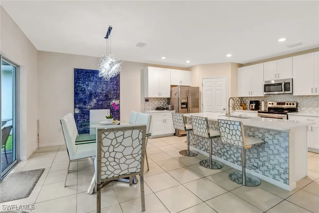 742 Hadley Place W Naples FL 34104