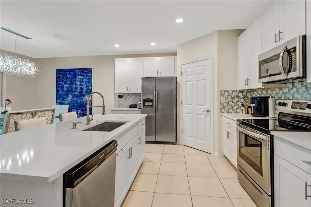 742 Hadley Place W Naples FL 34104