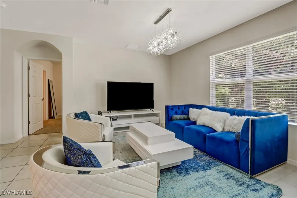 742 Hadley Place W Naples FL 34104