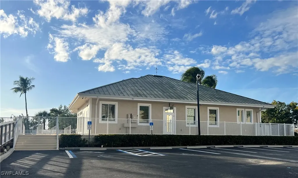 5025 Bonita Beach Road SW Bonita Springs FL 34134